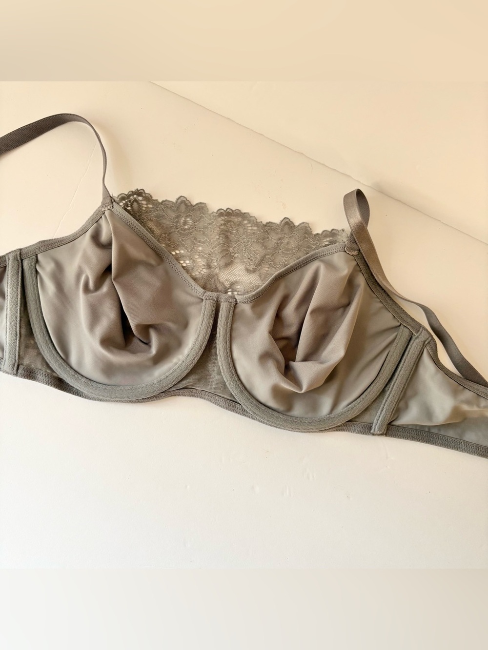Olga Gray Lace Cami Bra - Picture 5 of 7